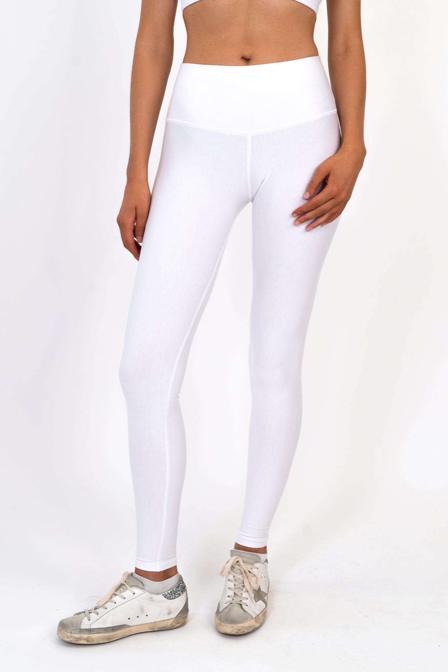 Model wearing The Core Legging in Cloud by ON/OFF Essentials, made from 95% bamboo.